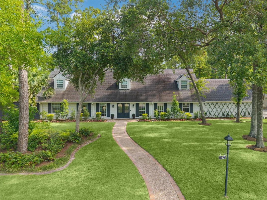 Exterior, Facade, Cape Cod