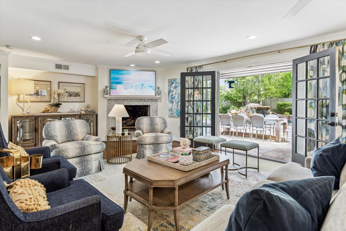 Interior, Living room, Recessed Lighting