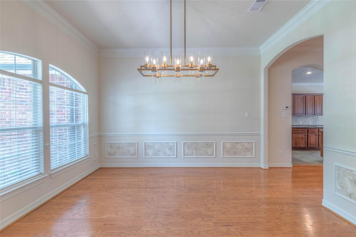 Chandelier, Empty room, Interior, Wood Texture Flooring