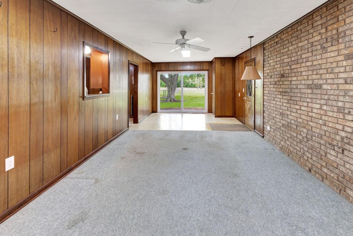 Empty room, Interior, Pendant Lights, Stone Walls, Wooden Walls