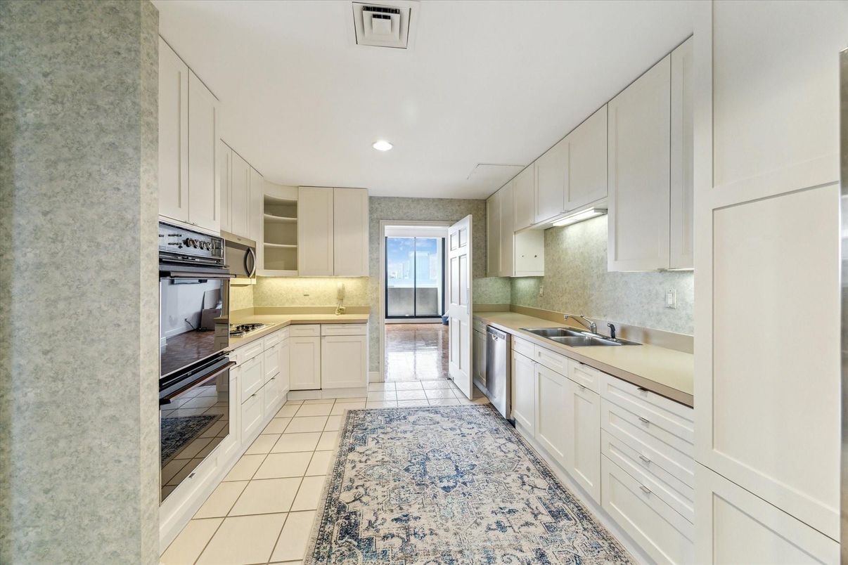 Interior, Kitchen, Recessed Lighting