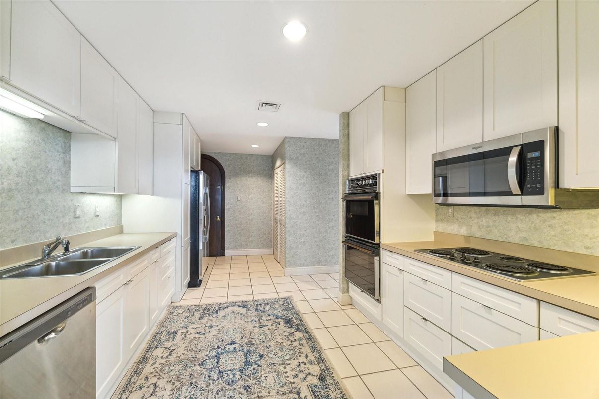 Interior, Kitchen, Recessed Lighting
