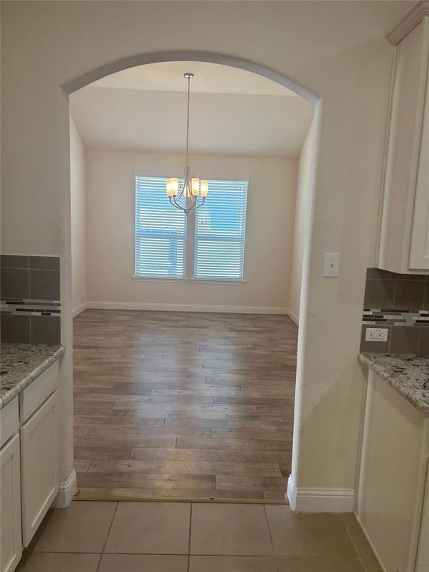 Chandelier, Empty room, Interior, Wood Texture Flooring