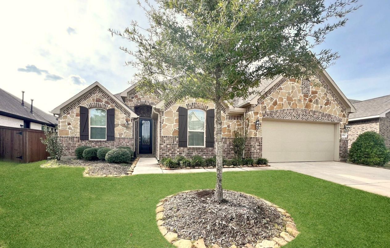 Attached, Backyard, Exterior, Facade, Brick Traditional