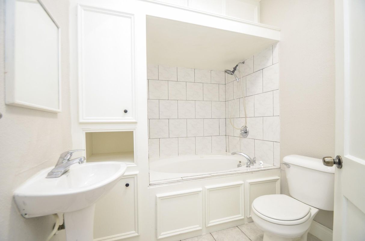 Bathroom, Interior