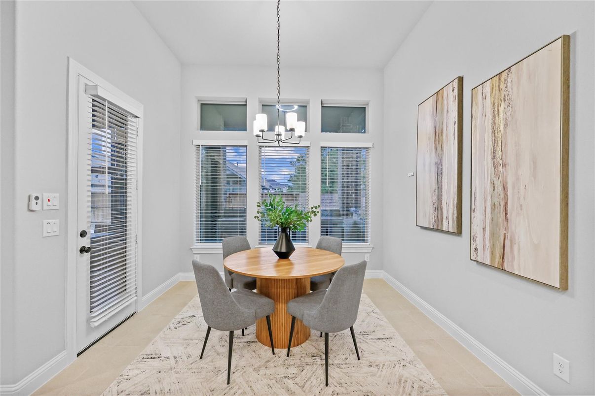 Chandelier, Dining room, Interior, Marble, Pendant Lights