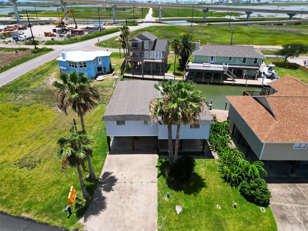 Exterior, Drone