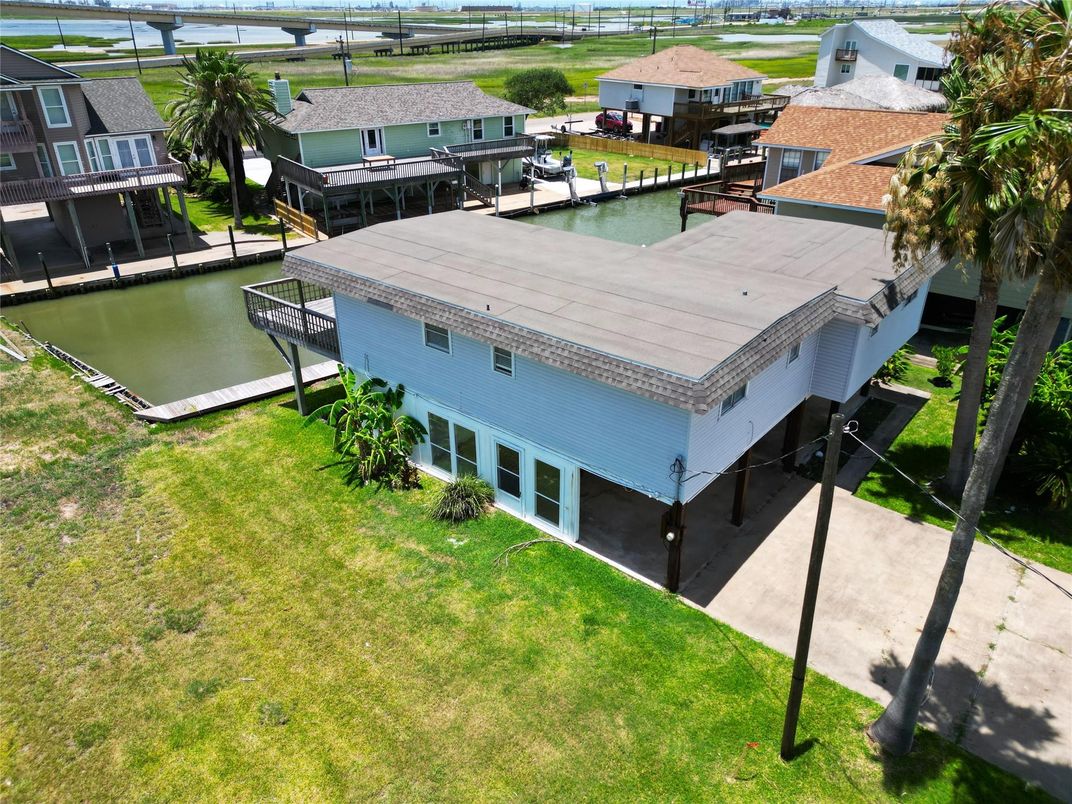 Exterior, Drone