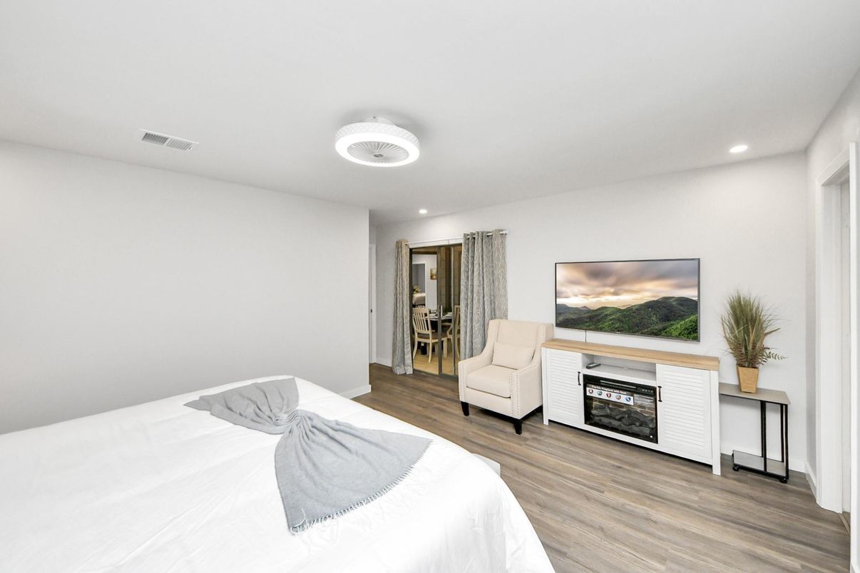 Bedroom, Interior, Recessed Lighting, Wood Texture Flooring
