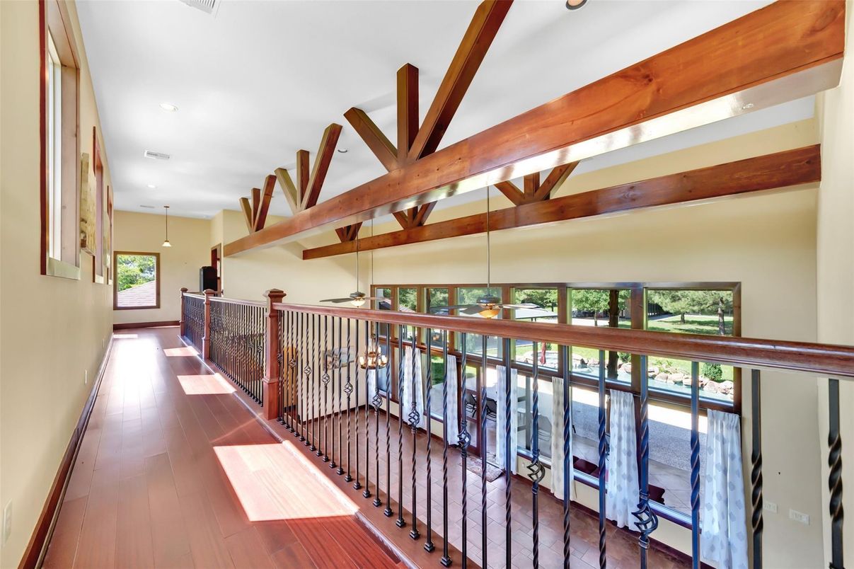 Interior, Pendant Lights, Recessed Lighting, Wooden Beams, Wood Texture Flooring
