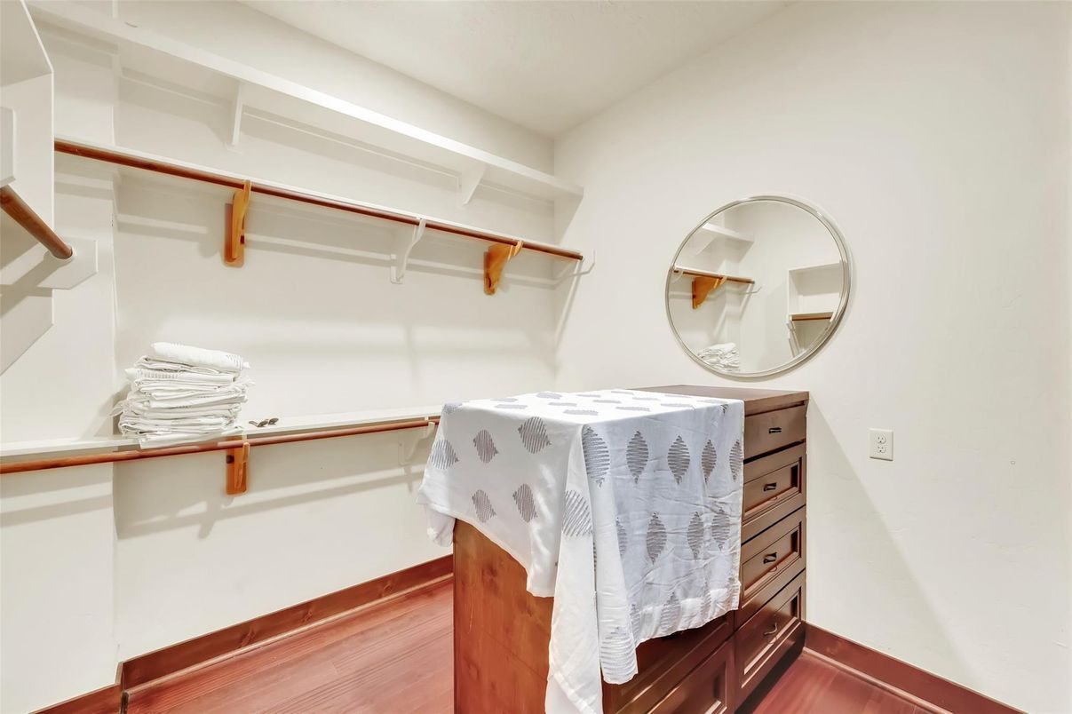 Interior, Walk-in Closets, Wood Texture Flooring