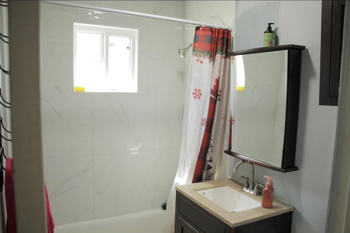 Bathroom, Interior, Marble Walls
