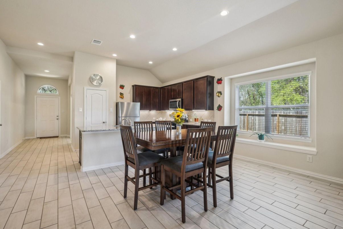 Dining room, Interior, Kitchen, Recessed Lighting, Stainless Steel Appliances