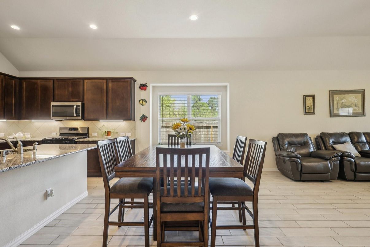 Dining room, Interior, Kitchen, Living room, Recessed Lighting, Stainless Steel Appliances