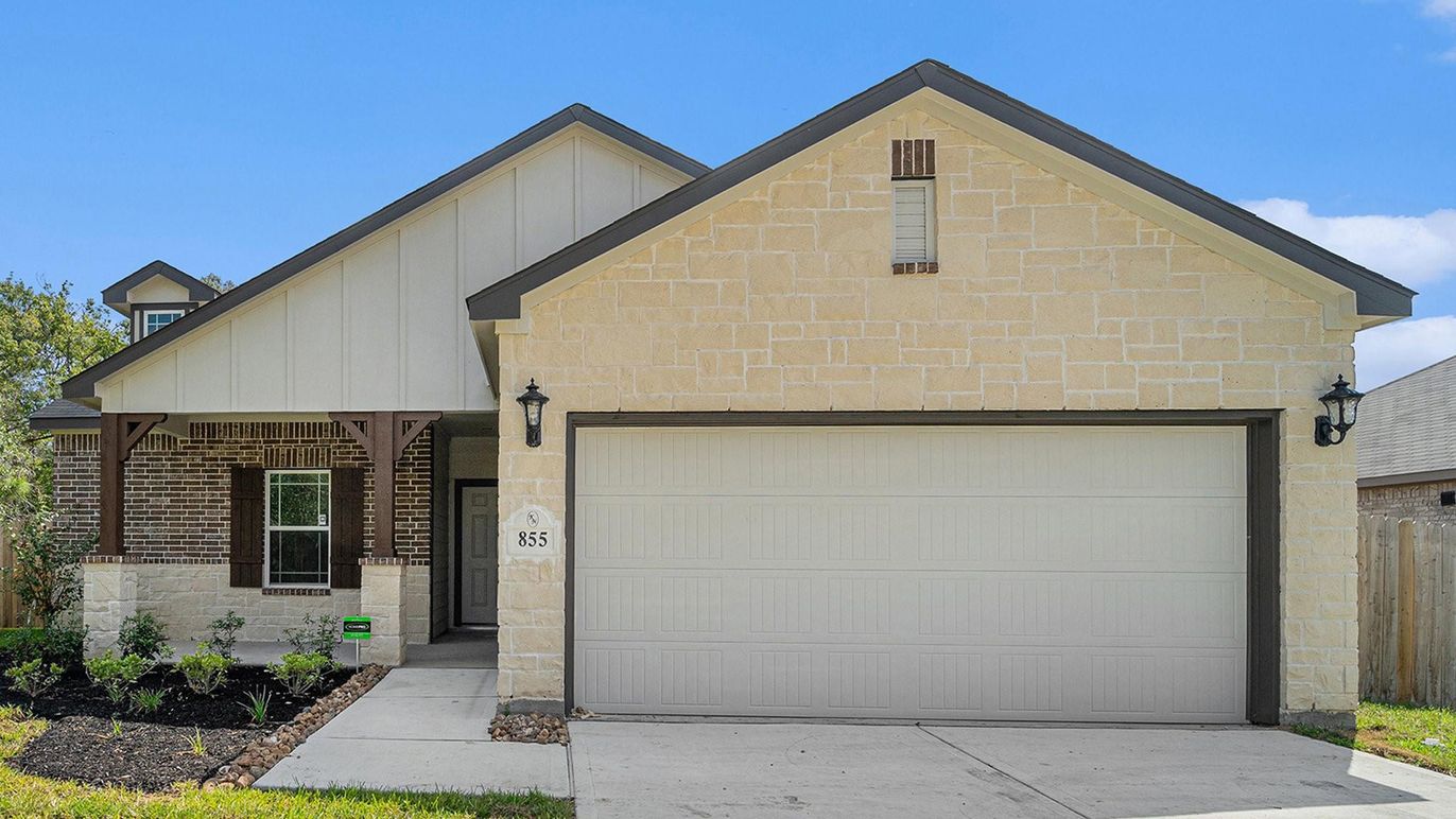 Attached, Exterior, Facade, Brick Facade, Brick Traditional