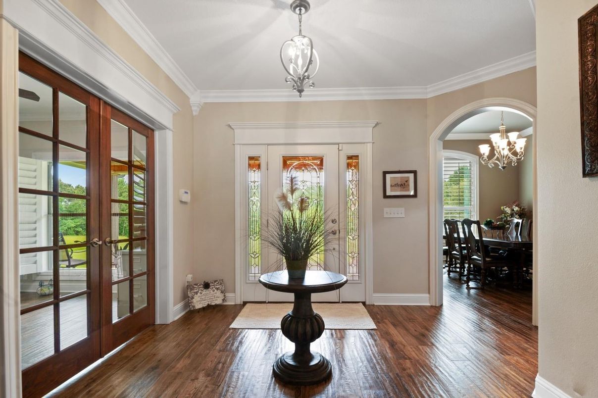 Chandelier, Interior, Wood Texture Flooring