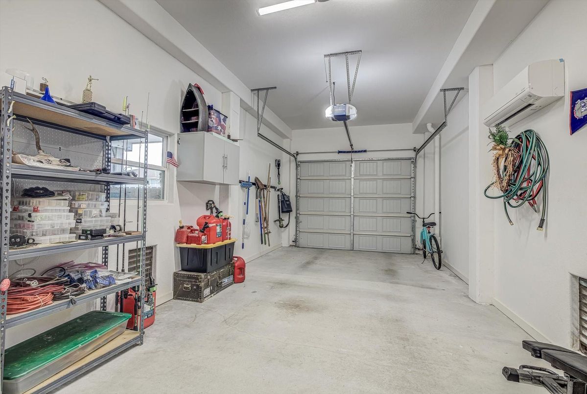 Garage, Interior