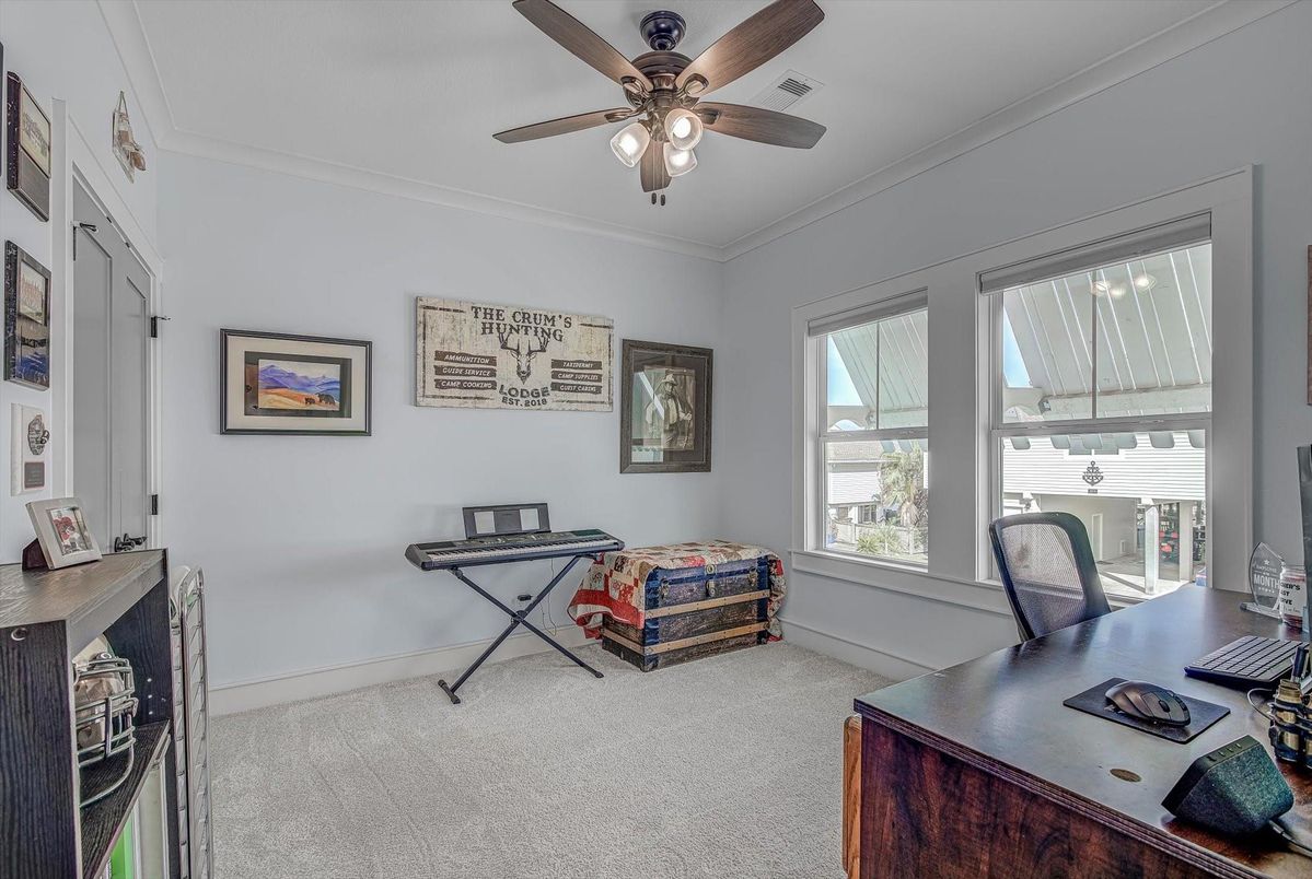 Home Office, Interior