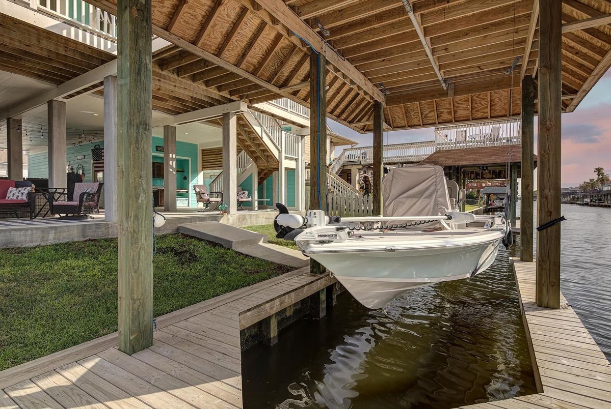 Exterior, Water