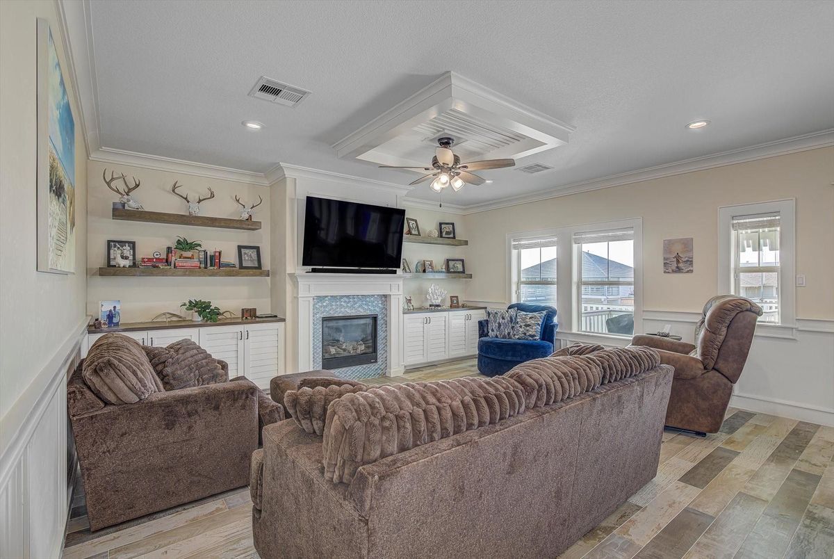 Fireplace, Interior, Living room, Recessed Lighting, Wood Texture Flooring
