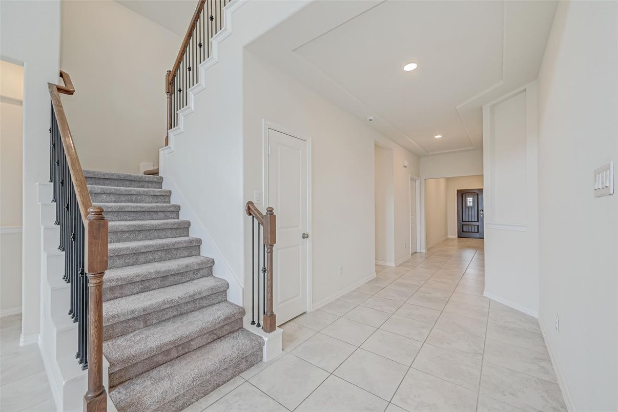 Interior, Marble, Recessed Lighting