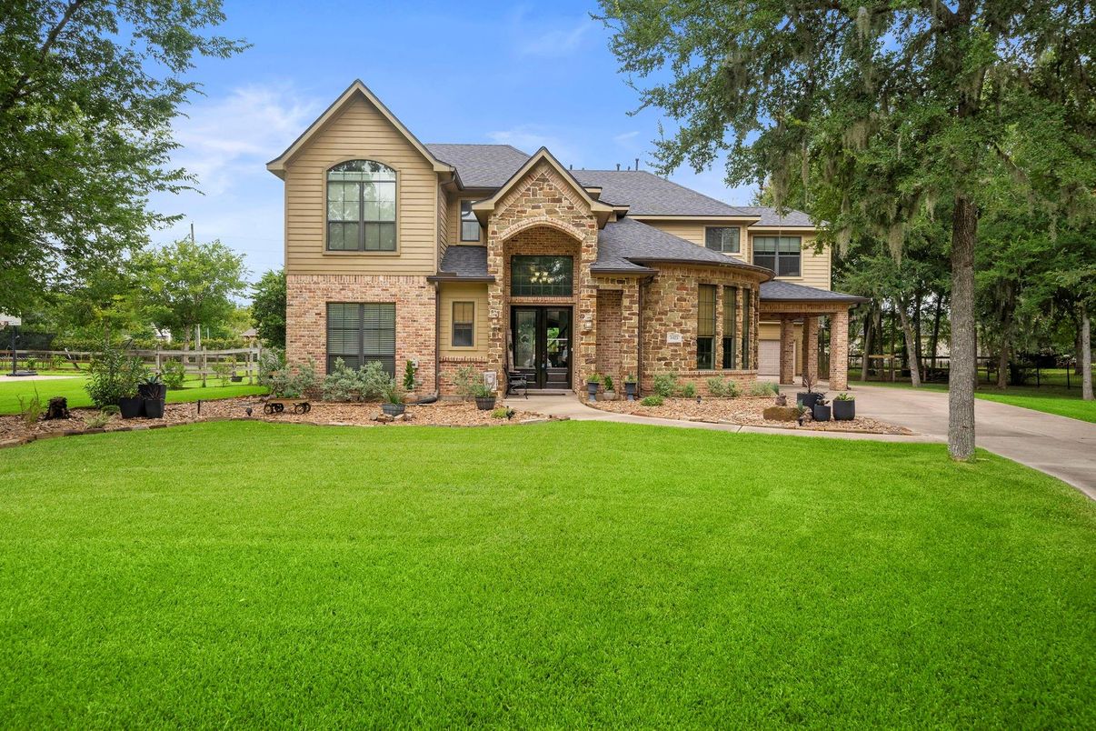 Backyard, Exterior, Facade, Brick Facade, Tudor Revival