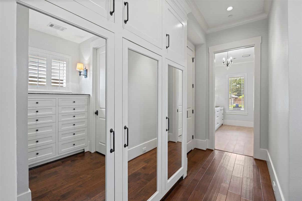 Chandelier, Interior, Recessed Lighting, Wood Texture Flooring