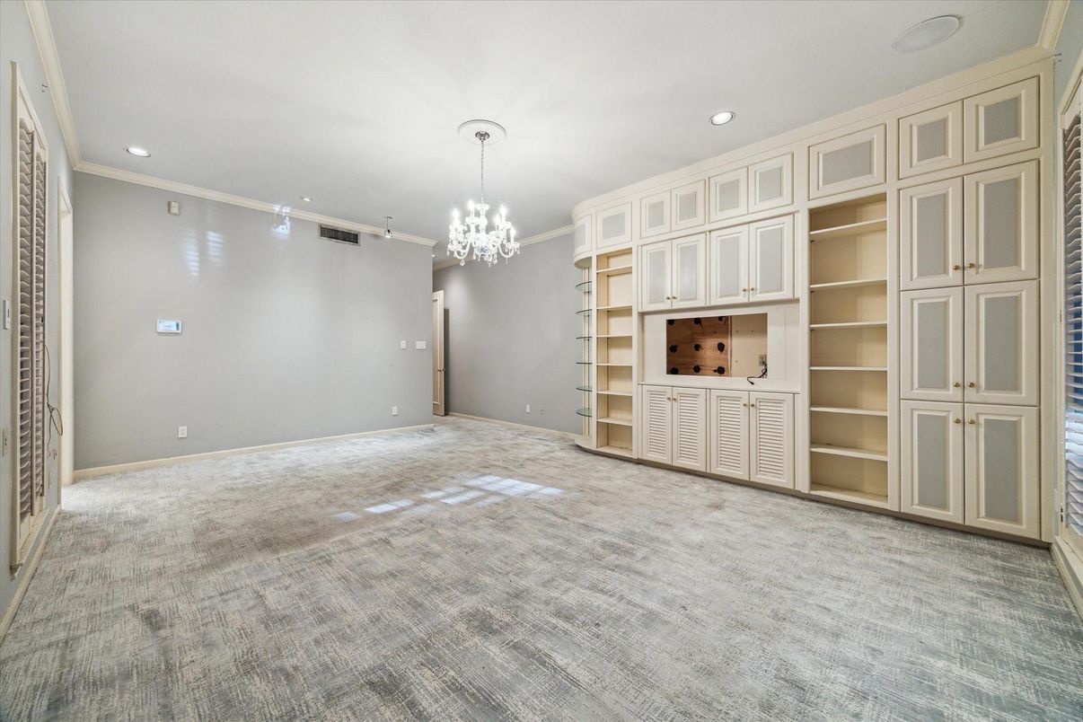 Chandelier, Empty room, Interior, Recessed Lighting