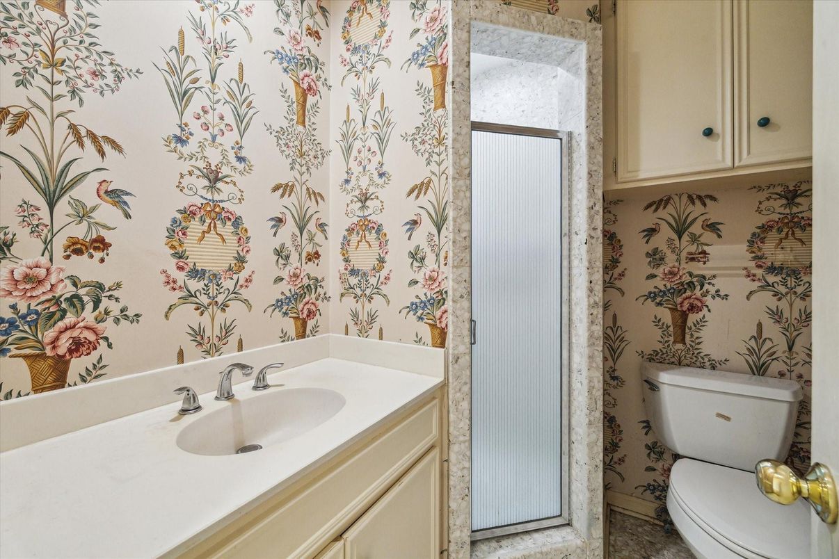Bathroom, Interior