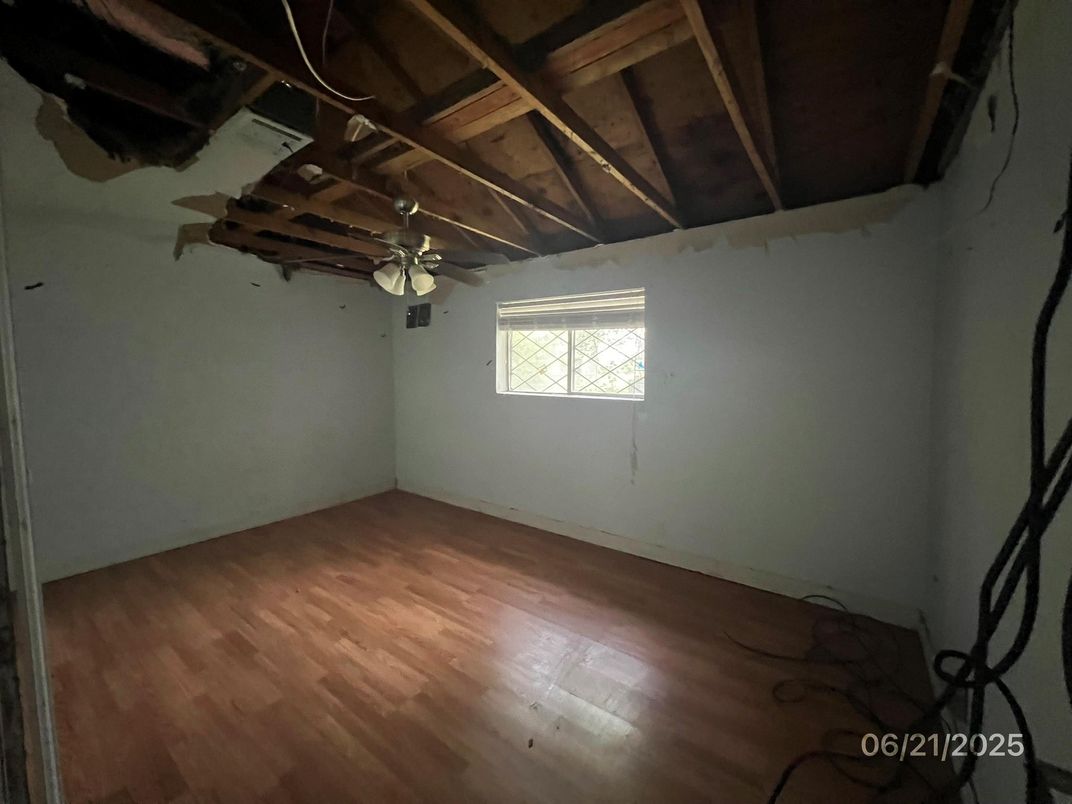 Empty room, Interior, Wooden Beams, Wooden Ceilings, Wood Texture Flooring