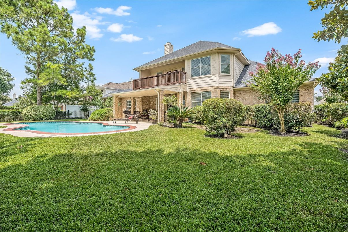 Backyard, Exterior, Pool