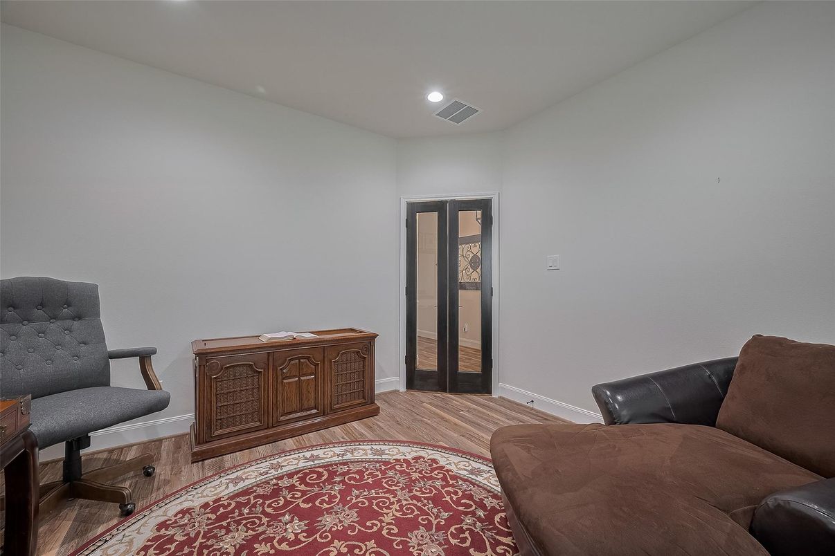 Home Office, Interior, Recessed Lighting, Wood Texture Flooring