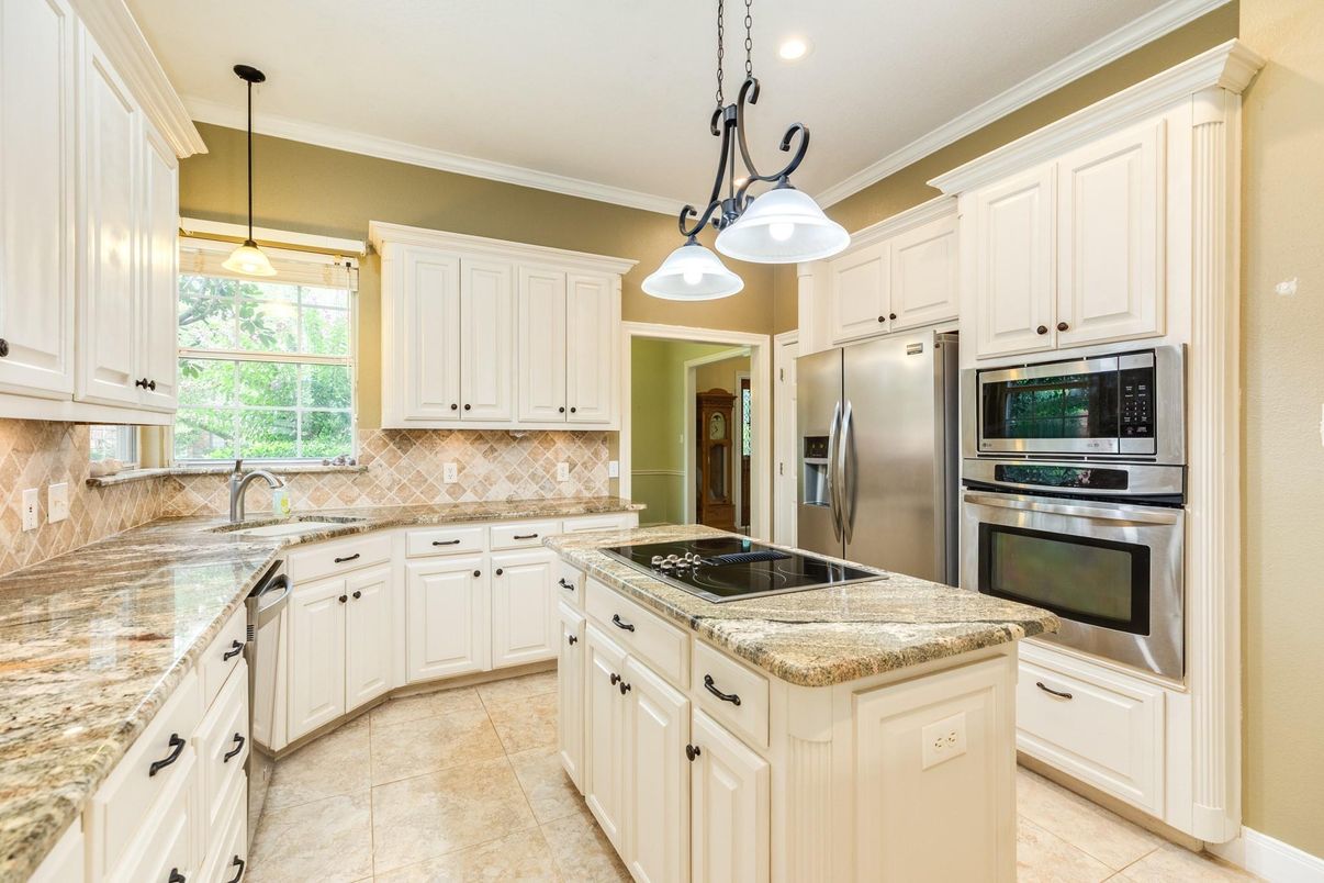 Interior, Kitchen, Pendant Lights, Recessed Lighting, Stainless Steel Appliances
