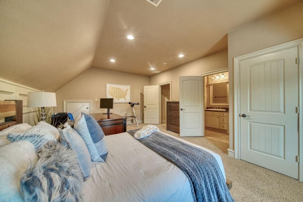 Bedroom, Interior, Recessed Lighting