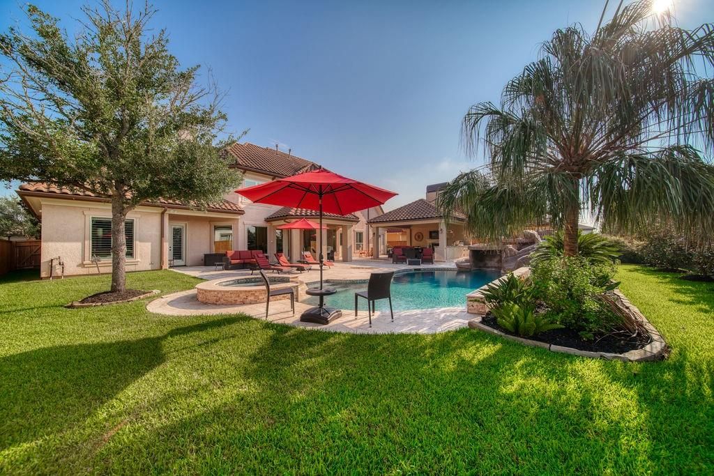Backyard, Exterior, Pool