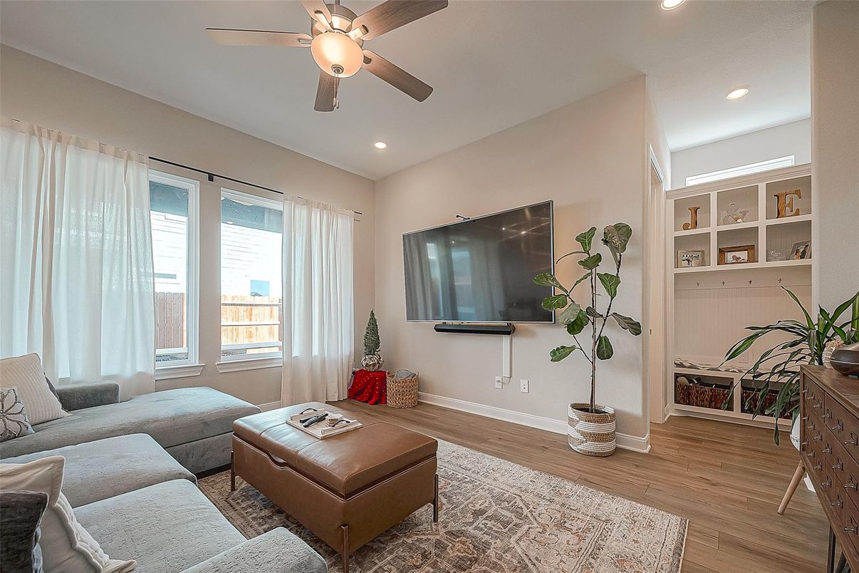 Interior, Living room, Recessed Lighting, Wood Texture Flooring