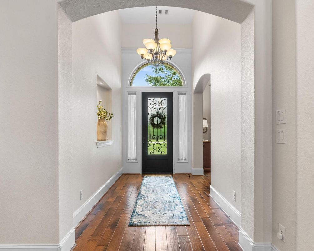 Chandelier, Interior, Wood Texture Flooring