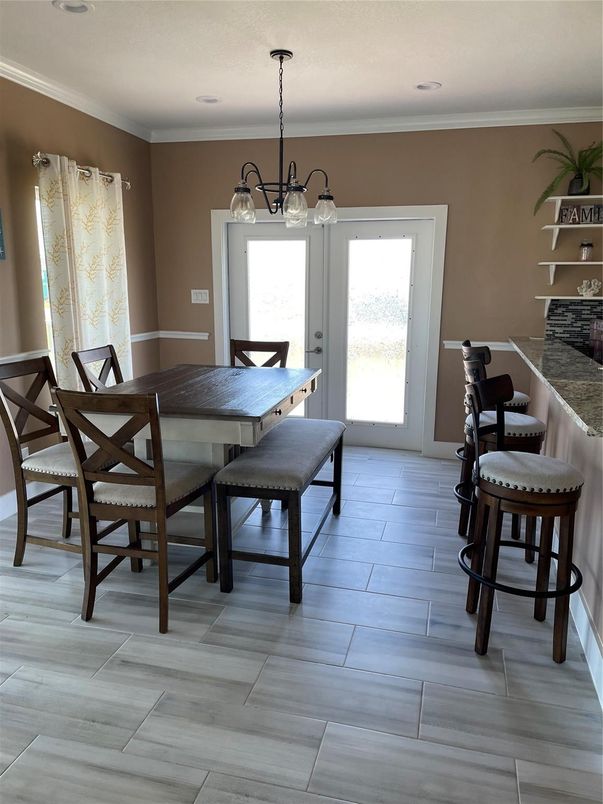 Chandelier, Dining room, Interior, Wood Texture Flooring