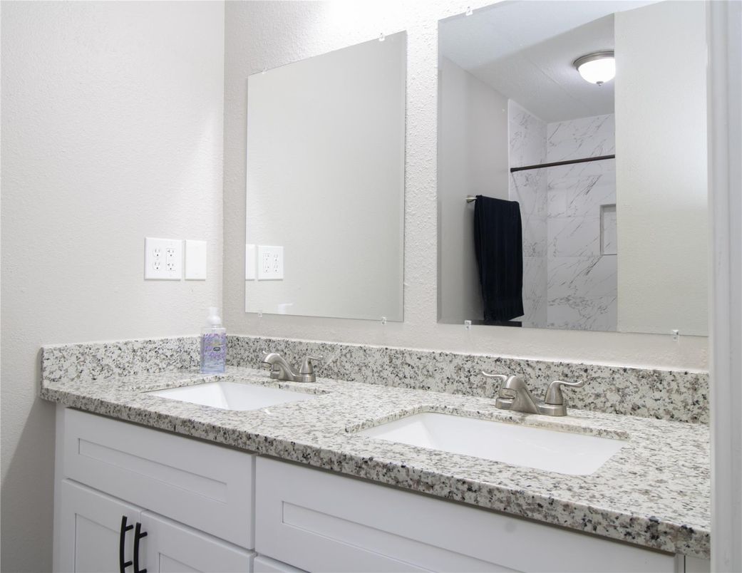 Bathroom, Interior, Marble Walls