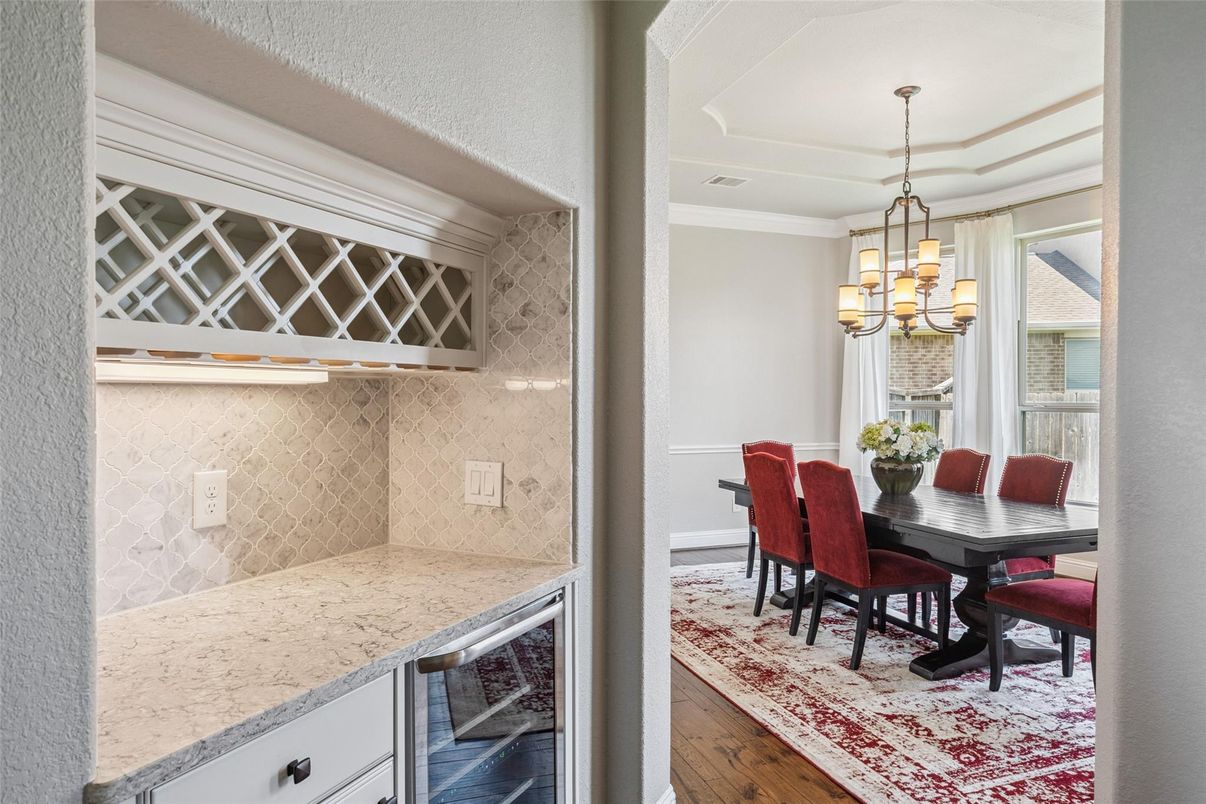 Chandelier, Dining room, Interior, Wood Texture Flooring