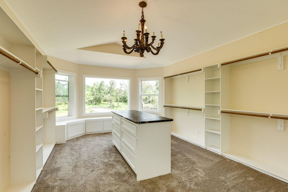 Chandelier, Interior, Walk-in Closets