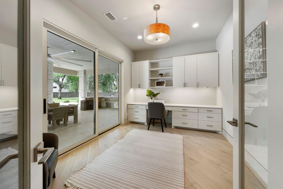 Home Office, Interior, Pendant Lights, Recessed Lighting, Wood Texture Flooring