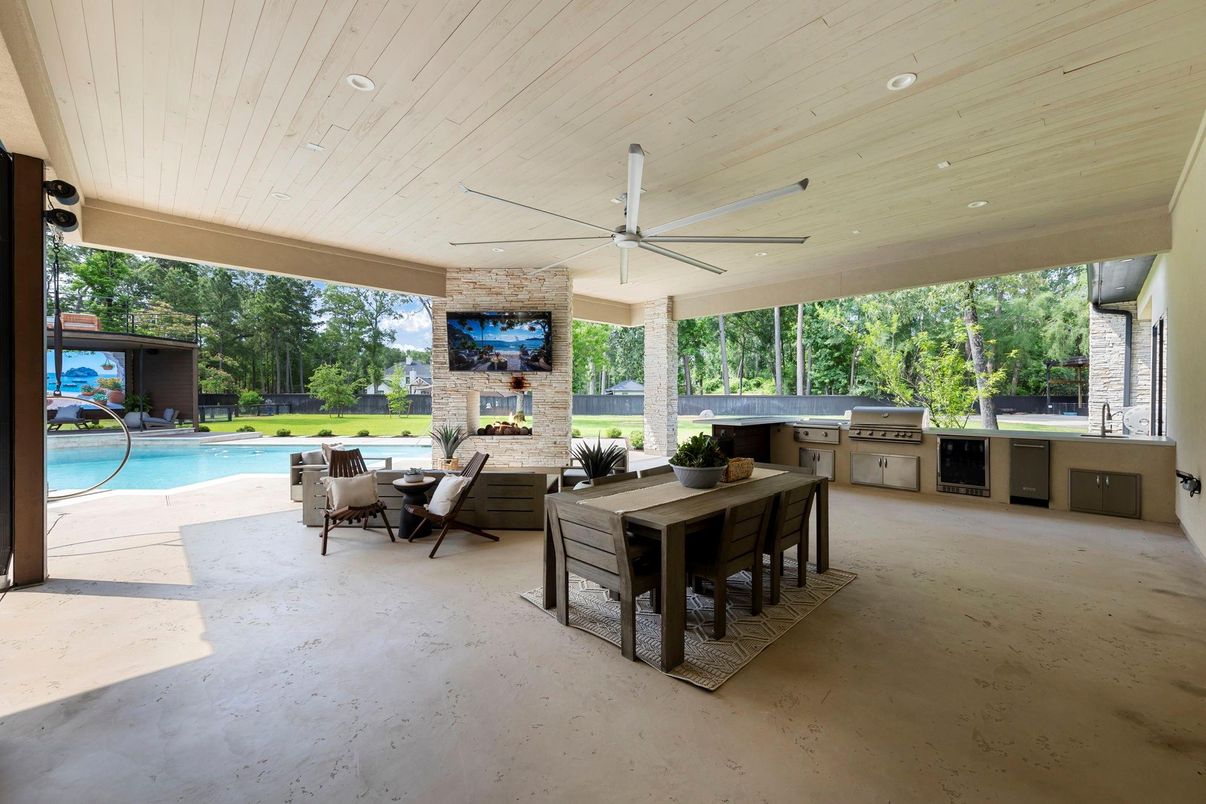 Exterior, Fireplace, Outdoor Kitchen, Pool