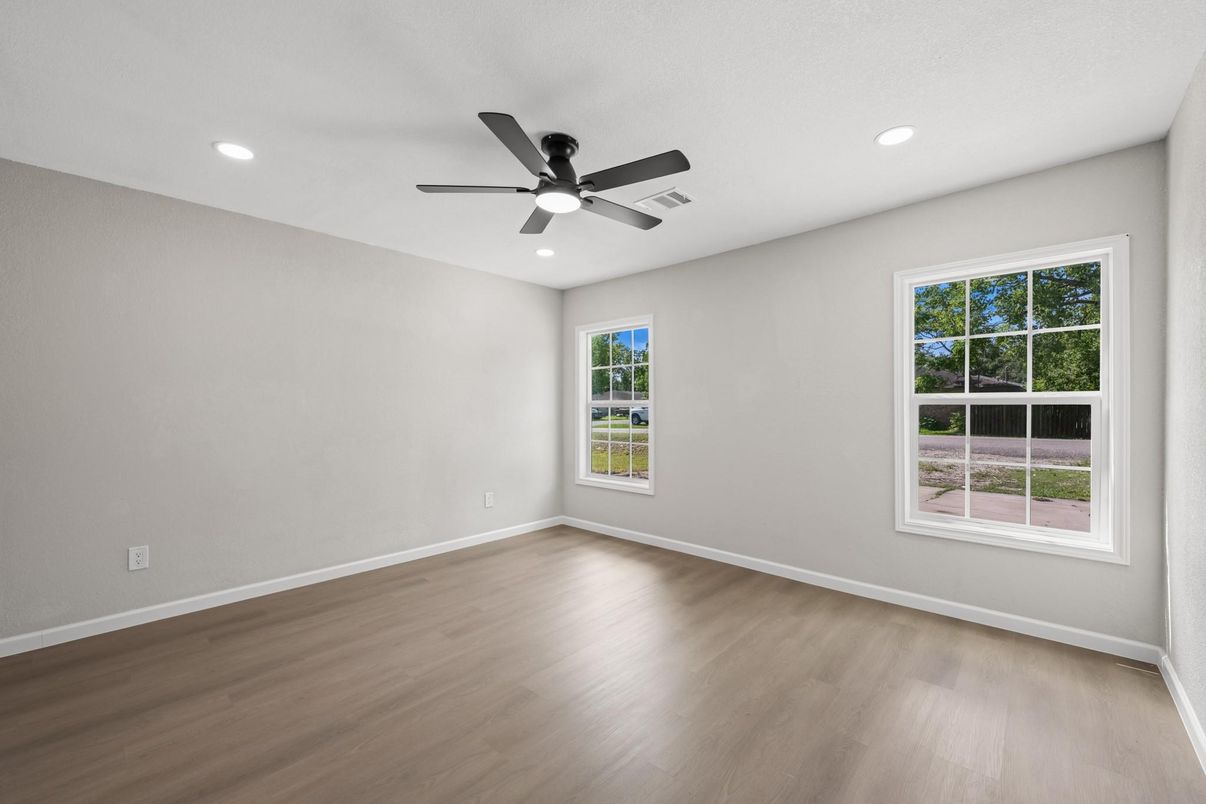 Empty room, Interior, Recessed Lighting, Wood Texture Flooring