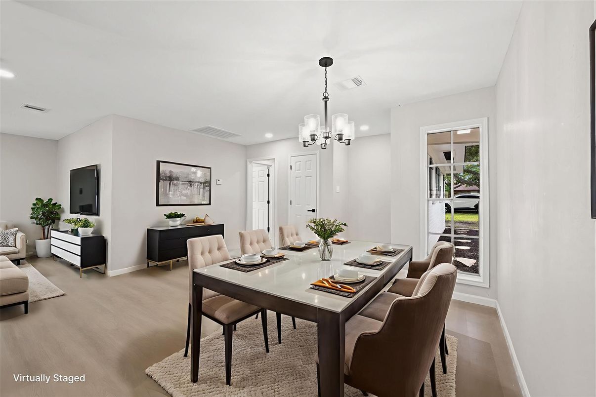 Chandelier, Dining room, Interior, Pendant Lights, Recessed Lighting, Wood Texture Flooring