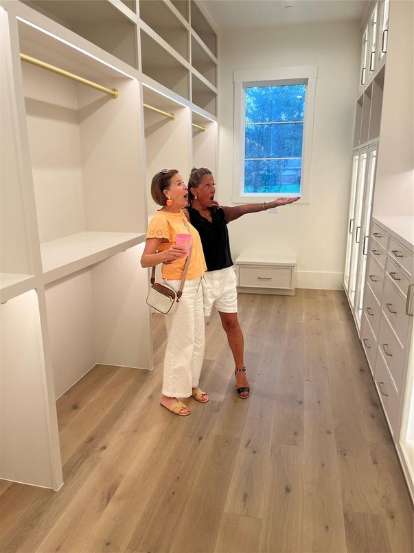 Interior, Walk-in Closets, Wood Texture Flooring