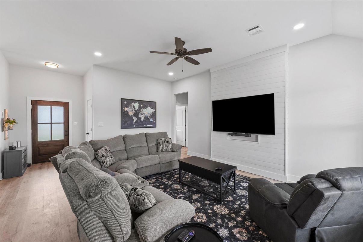 Interior, Living room, Recessed Lighting, Wood Texture Flooring