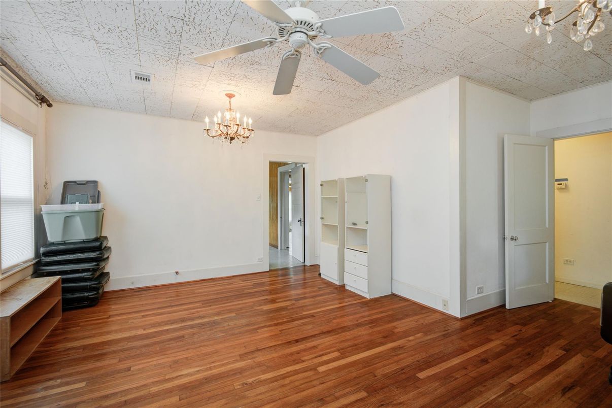 Chandelier, Empty room, Interior, Wood Texture Flooring