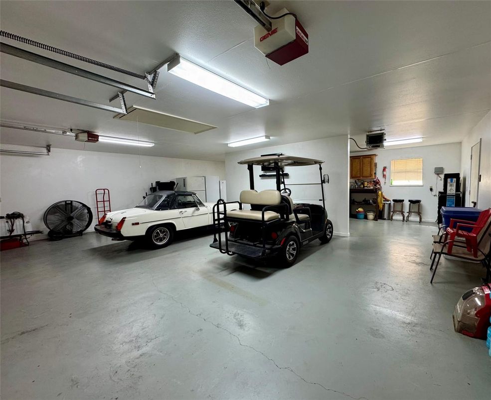 Garage, Interior
