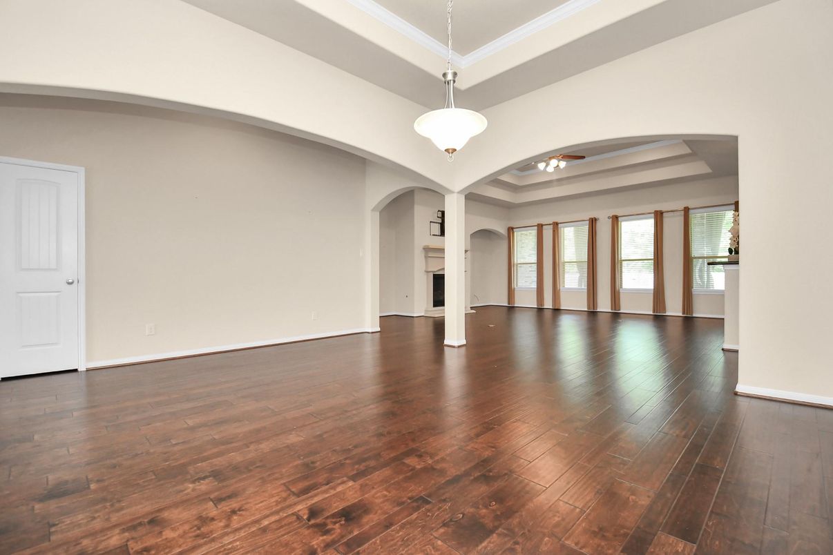 Empty room, Interior, Pendant Lights, Wood Texture Flooring